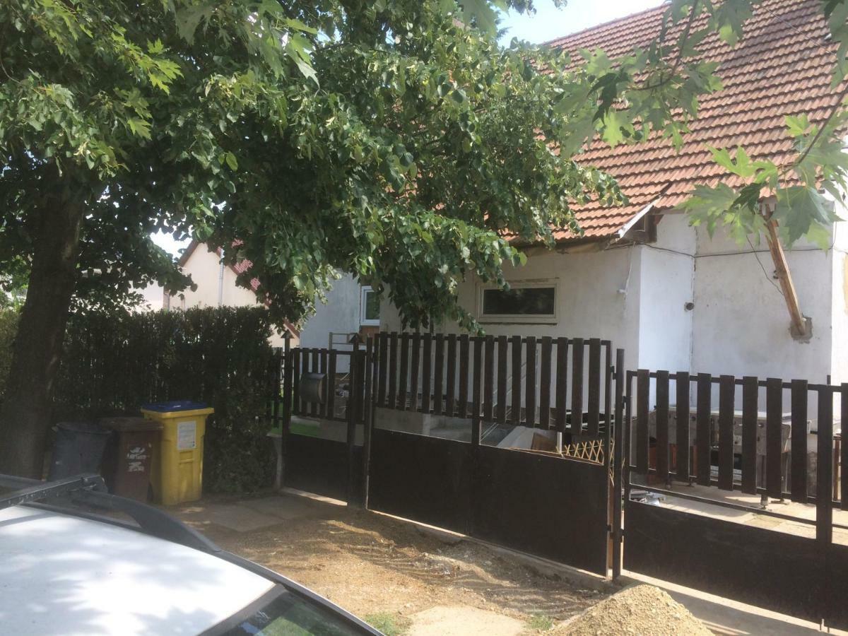 Apartman Luca Nyiregyhaza Bagian luar foto